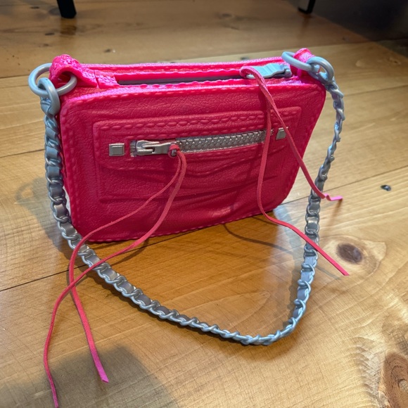 Pixel Purse by Mc2 - Picture 1 of 11